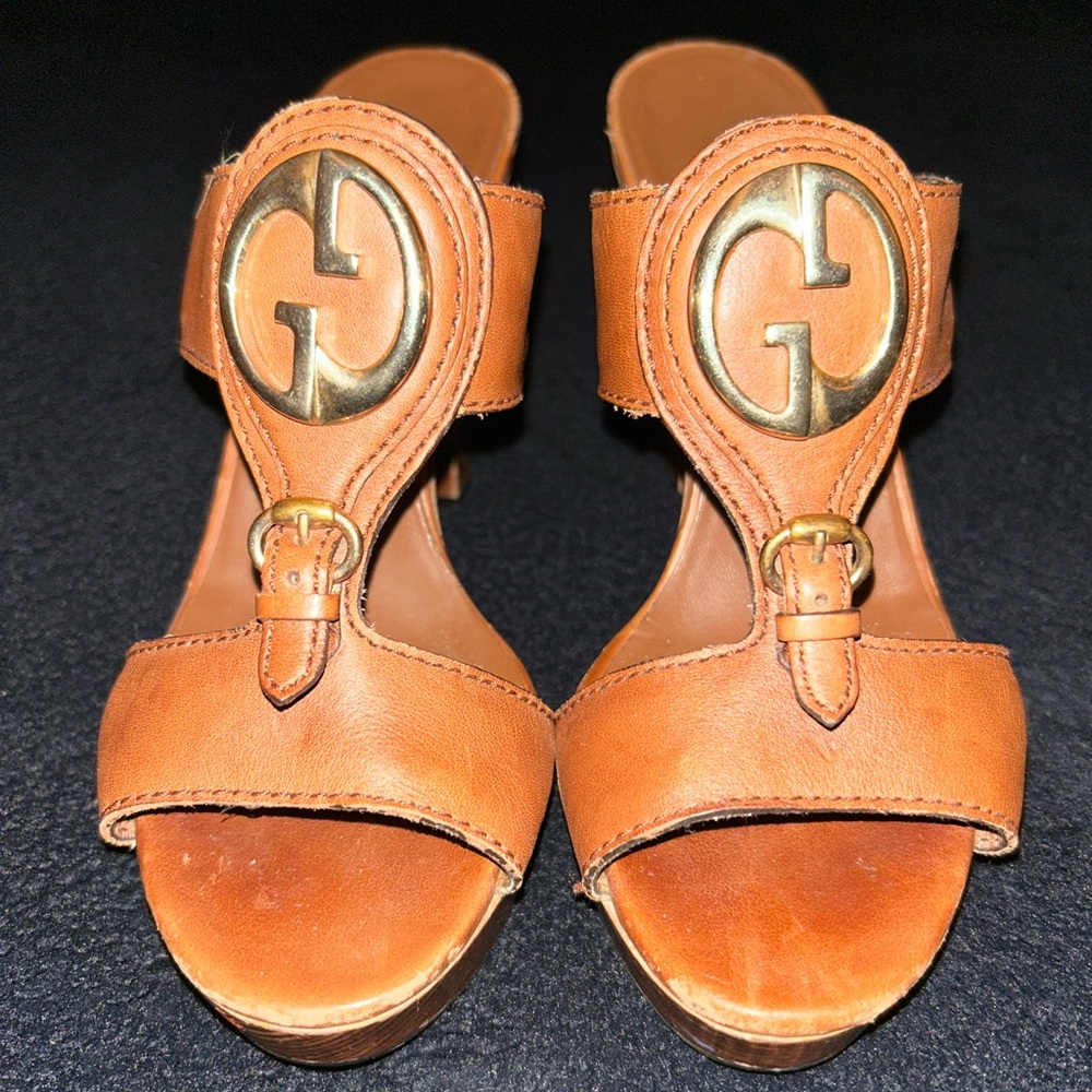 Gucci Platform Sandels In Brown 
-Size 35&Half